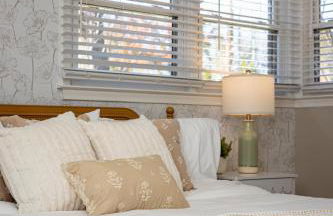 Main Street Retreat Hot Tub Sleeps 8 - Foto 21