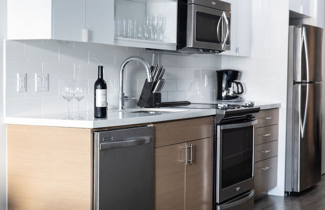 Domicile Suites at Mark on 8th - Photo 51