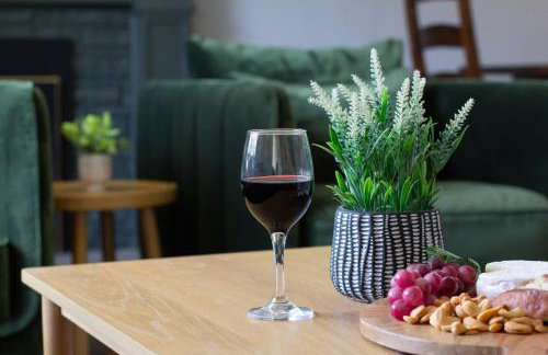 Scenic Mountain Getaway by the Park - Foto 36