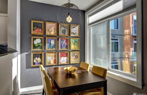 DT Designer's 2BR Condo Parking Tub Pool - 99 walk score - Foto 9