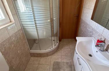 Apartmani Lovrenčić - Foto 38