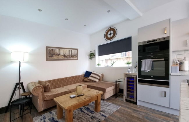 Stylish King Bed Suite Free Parking Large Patio - Foto 26