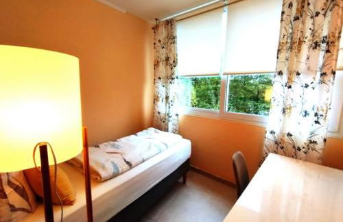 RIVER VIEW NEAR FRANKFURT - 3 ROOMS-4 BEDS & 1 SOFA BED -AIR CONDITION- Private PARKING - Foto 4