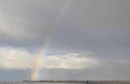 Beach Home - Photo 41