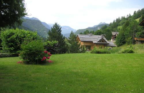 Rez de chalet calme avec terrasse - 2 chambres, proche pistes à La Clusaz - FR-1-437-10 - Foto 6