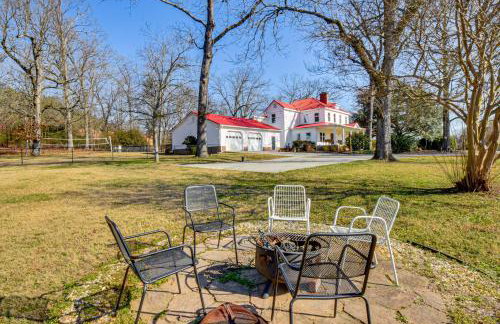 Historic Farmhouse with Modern Amenities and Hot Tub - Foto 38