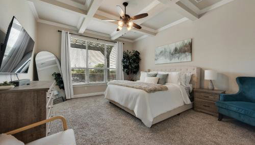 Iron & Ivy 5BR5BA Sleeps 12 - Foto 4