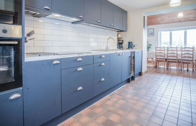 Hill House - 4 Bedroom - Llanrhidian - Photo 36