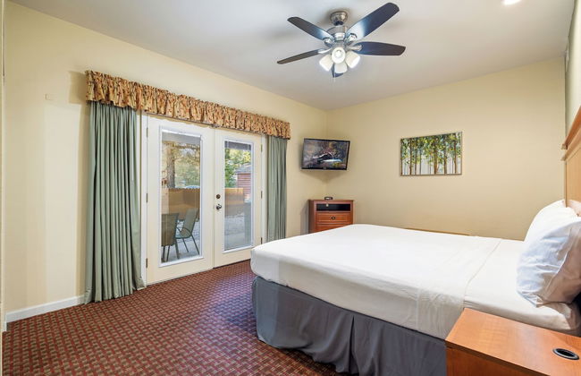 Roundhouse Resort - Photo 29