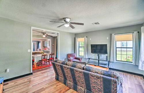 Centrally Located Lawton Home Dogs Welcome! - Foto 6