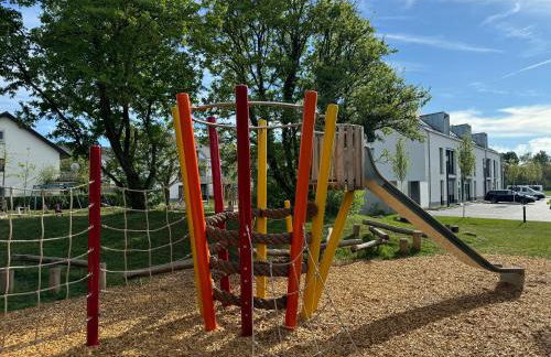 Prime Host Balcony Apartment - Photo 23