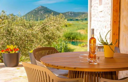 Gorgeous Home In Desne With Wifi - Foto 6