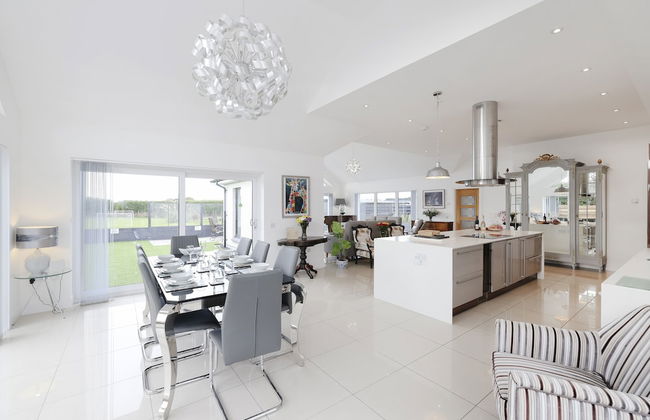 JOIVY Luxurious & Spacious 3Br House With A Hot Tub - Foto 23