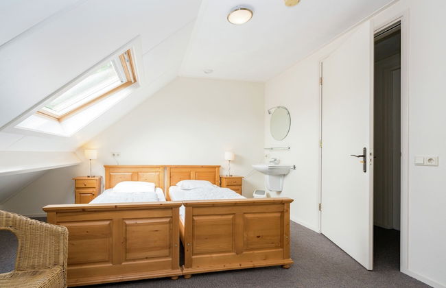 Farmhouse in Rheeze Near Forest and Meadows - Photo 7