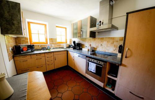 C4S COME4STAY - Alpenblick Watzmann-Kehlstein - TOP Lage im Berchtesgadener Land I bis zu 10 Personen I große Terrasse mit Blick auf die Berge I Smart TV I Billiard I WLAN I kostenloser Parkplatz - Foto 29