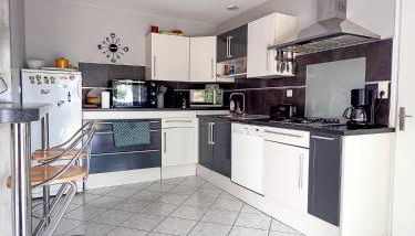 Tranquiloue - Maison Familiale 6 min du Puy du Fou - Photo 5, stove, dishwasher, toaster