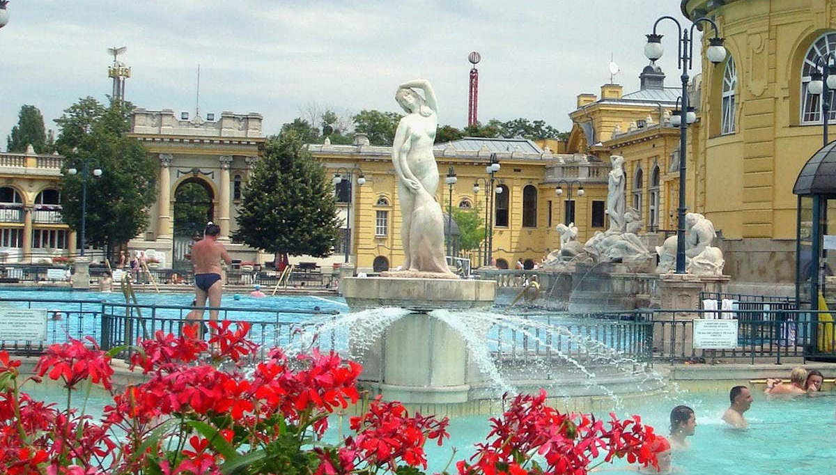 Széchenyi Spa Tickets - Photo 2, Statue at Széchenyi Spa