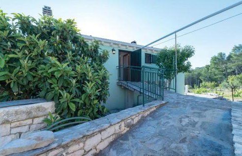 Pet Friendly Home In Cara - Photo 32