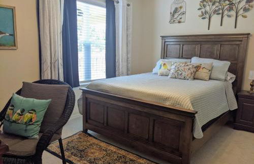 Enchanted April Lake House 3 Bed 2 Bath - Photo 12