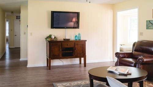 Grandma's Cottage at Garrison Farmstead near Greensburg KY - Foto 5