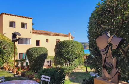 Casa con jardín a 25 metros de la playa. LA T. - Foto 3