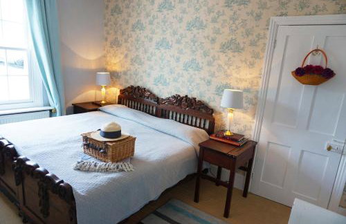 Broadstairs Beach Holiday Apartments, opposite Kingsgate Bay with a parking space - Photo 14