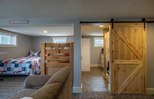 Blue Water Bungalows - Photo 25