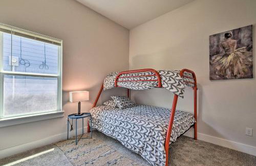 Modern Family Home Near ATandT Stadium and More! - Foto 27