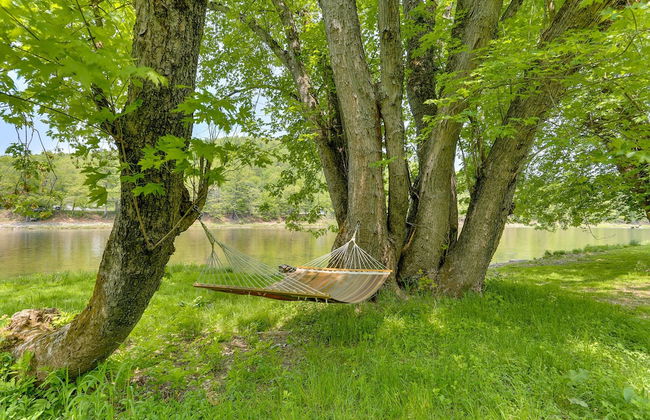 Pocono Dog-Friendly Home on River - Foto 32