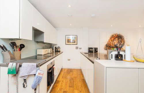 Immaculate 2BR Flat, Greenwich, 2 min Maze Hill St - Foto 7