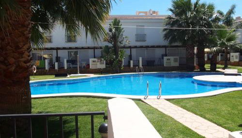 ADOSADO EN LA PLAYA - Foto 2