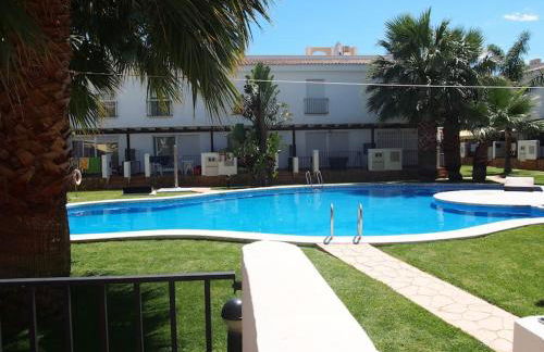 ADOSADO EN LA PLAYA - Foto 2