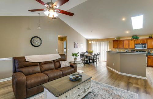 Bar, Pool Table and Yard! Spacious Union Home - Foto 10