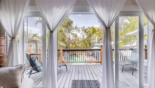 The Periwinkle House - Bask Poolside at this Sunlit West Palm Retreat - Foto 4