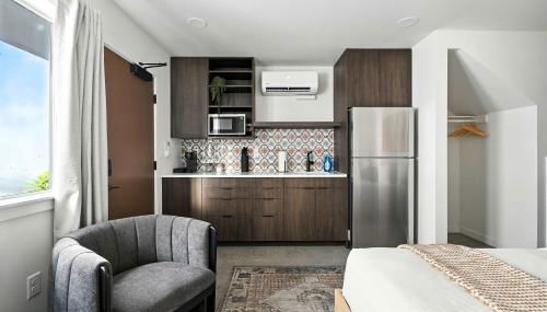 Kerns Studio - Near Coffee Dining & Transit - Photo 3