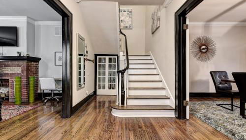 Howes Capitol II-Sleek & spacious-walk to OU Med - Foto 2