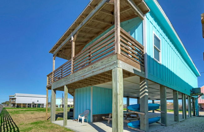 Shared Pool w/ Bay Views, Boat Dock Fishing Big Slough by Avantstay - Foto 27