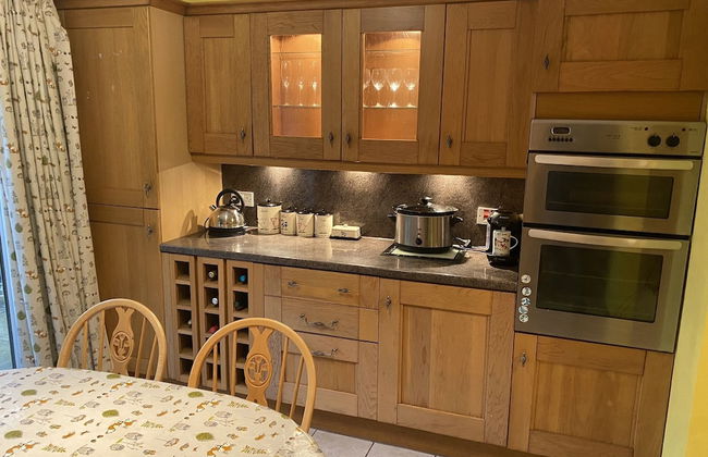 Country Cottage Sleeps 6 w/ Hot Tub & Dog-friendly - Foto 13