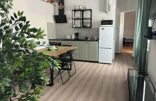 Diamond Astoria 4, Quiet Apartment - Photo 15