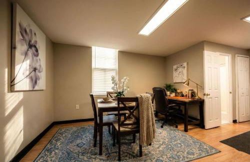 The Terrace at Park Place 2nd floor walk up -cozy 2 bedroom fast WiFi free coffee - Foto 5