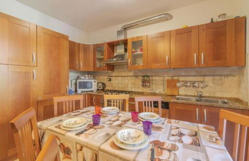 Gorgeous Apartment In Pesaro -Pu- - Foto 11