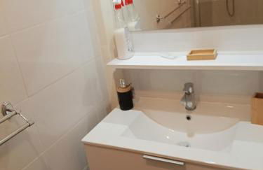 Appt climatisé, 4 à 6 couchages Tarn, Albi, Gaillac, Cordes, Wifi gratuit, boîte à clés, proche commodités et gare routière - Foto 14