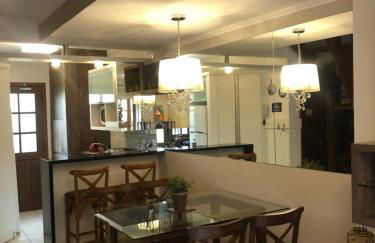 Apartamento aconchegate no centro de Gramado. - Foto 2