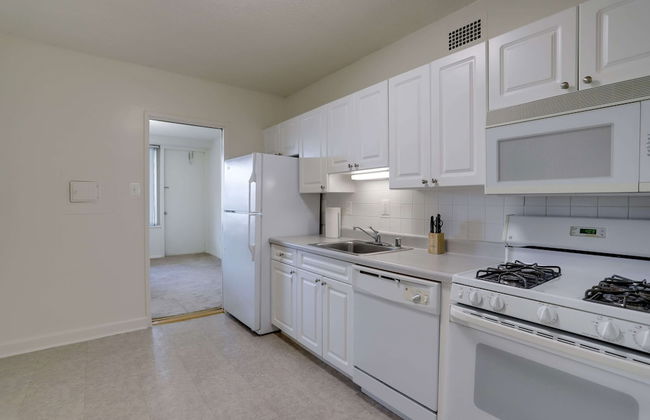 Fantastic Condo with Gym in Crystal City - Foto 17