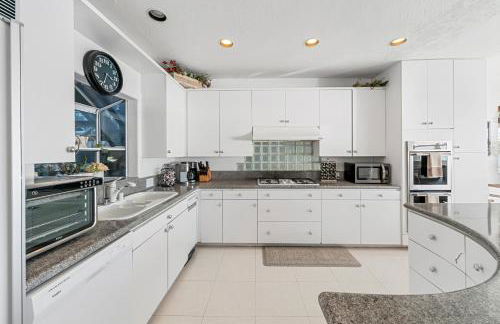 Beachfront Malibu House with Sauna and Ocean-View Deck - Foto 19