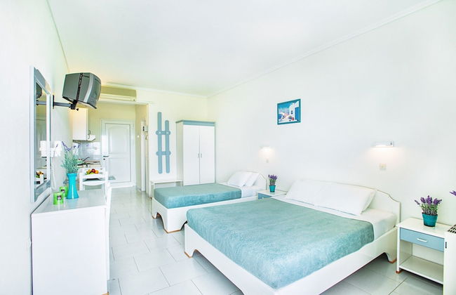 Xenios Port Marina Hotel - Photo 6