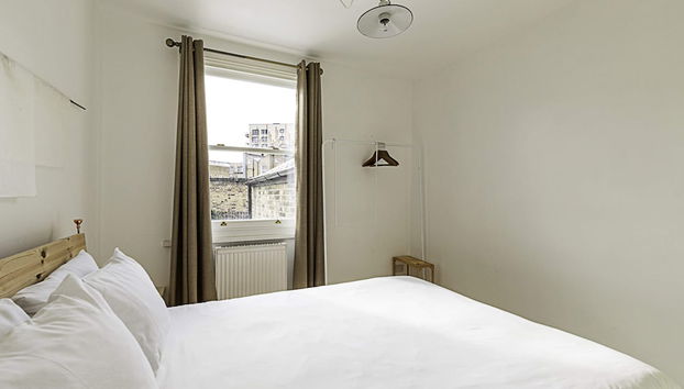 Hackney - Victoria Park: Generous 2 Bed Terrace - Foto 2, Habitación