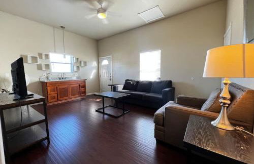 Cozy Room 2 Full Beds near Frost Bank Stadium WB2 - Photo 7