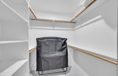 Ranch villa 1 level on half acre 8-min from Strip - Foto 25