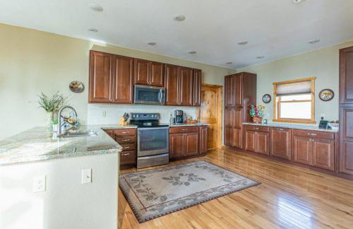 Breathtaking Mtn and Lake Views! Glacier Country Gem - Foto 13